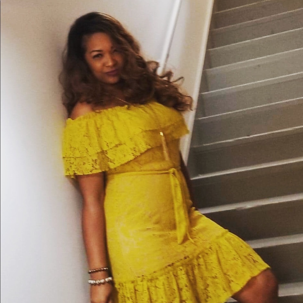 Off the shoulder sexy dress - Picture 2 of 2